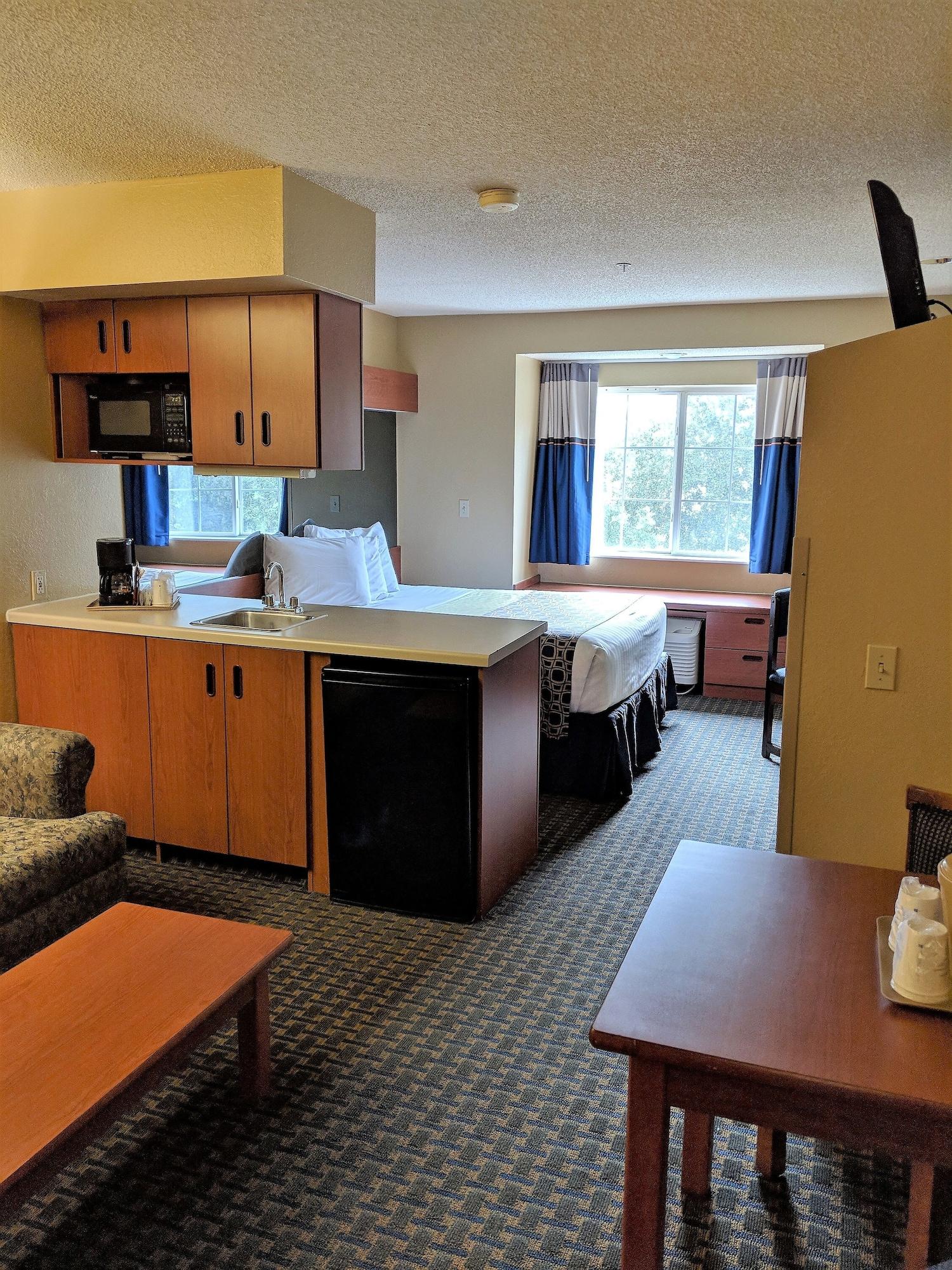 Microtel Inn & Suites Leesburg Exterior photo