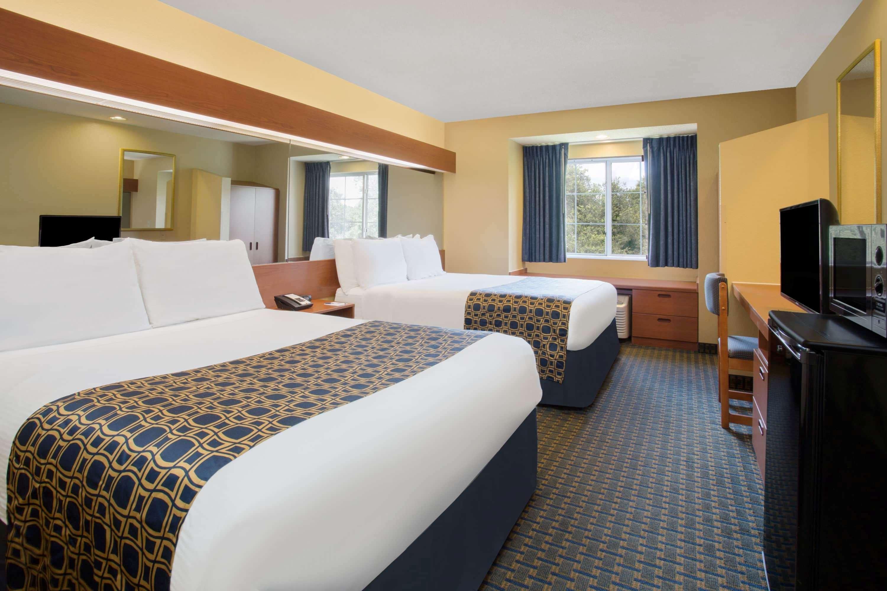 Microtel Inn & Suites Leesburg Exterior photo
