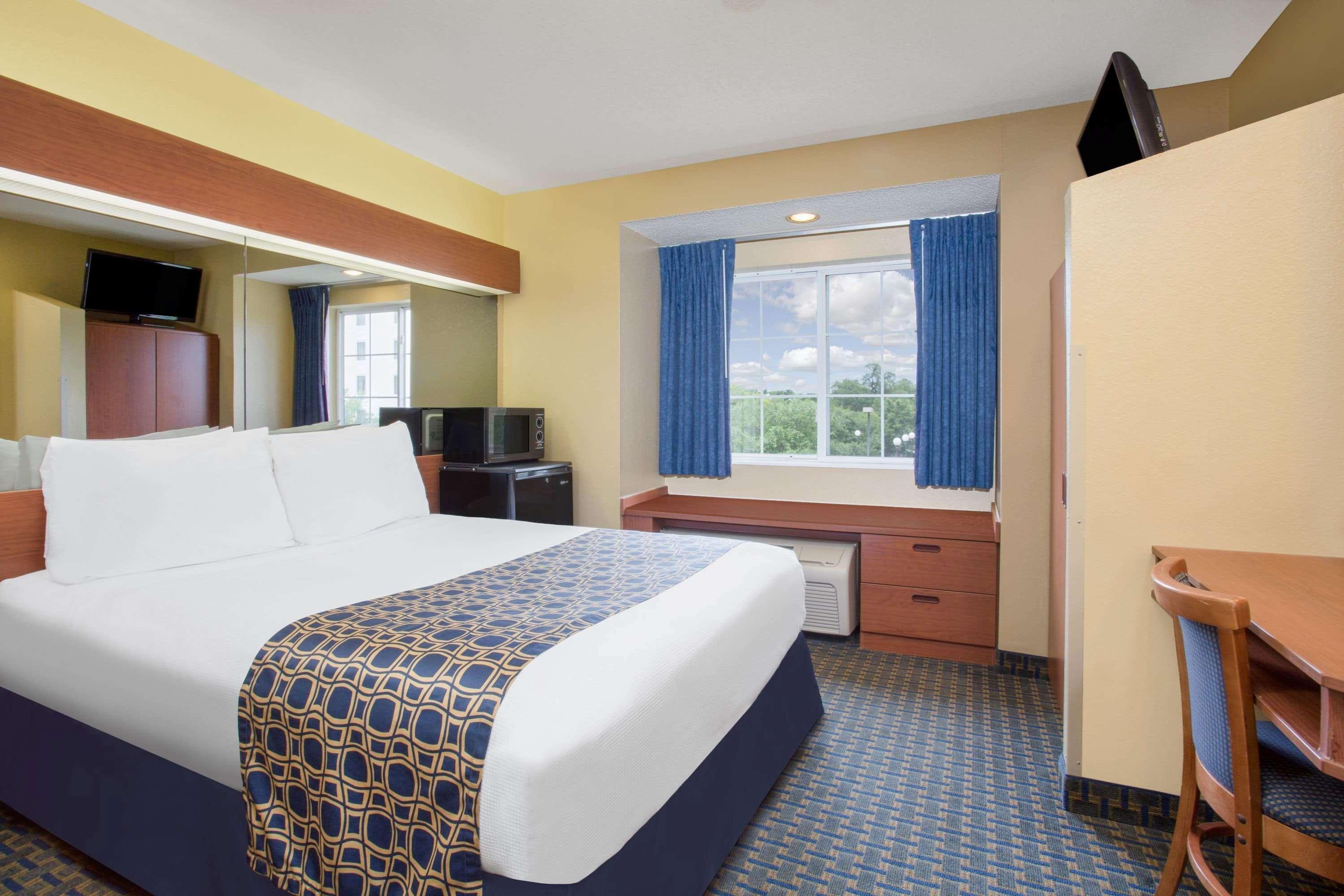 Microtel Inn & Suites Leesburg Exterior photo