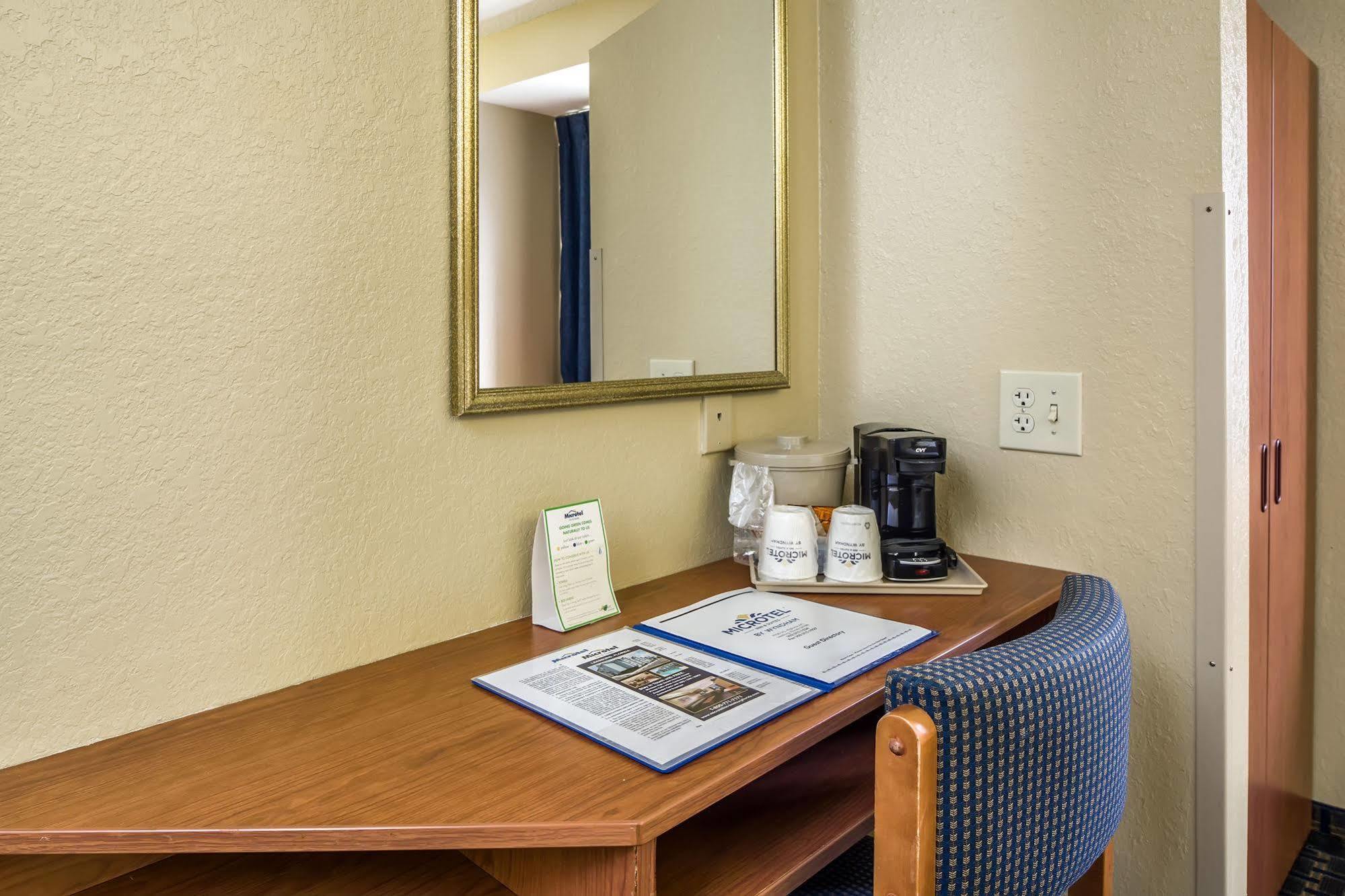 Microtel Inn & Suites Leesburg Exterior photo